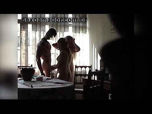 ❤️ Le amiche del sesso invitano un uomo gigante e una cosa a tre con lui Porno al it.porno-flix.ru