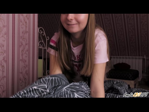 ❤️ La bionda succhia profondamente la sua migliore amica e si fa sborrare in bocca Porno al it.porno-flix.ru